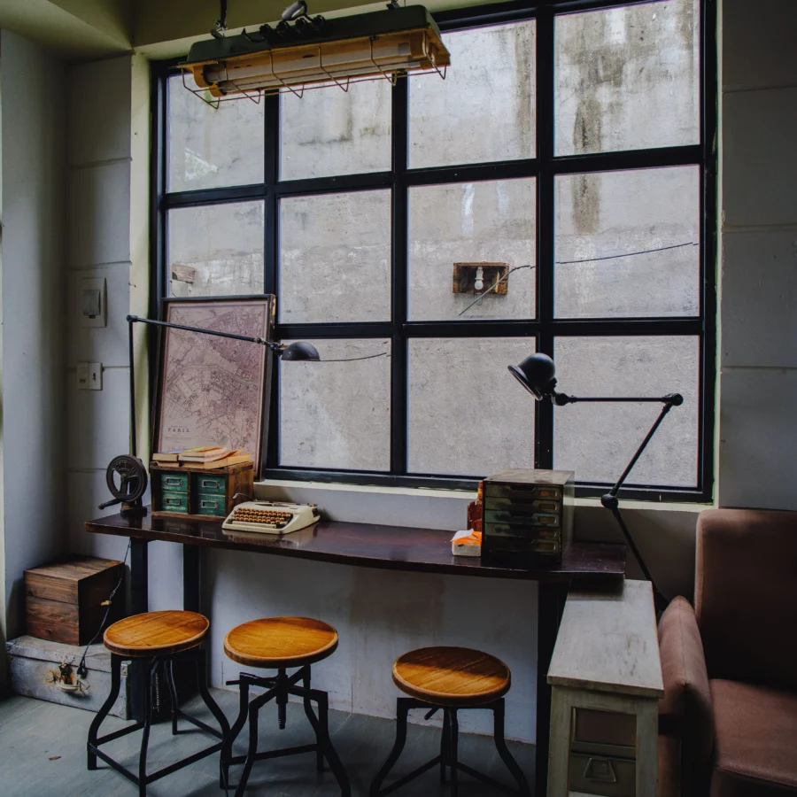 Comment créer une déco industrielle chaleureuse sans assombrir sa maison ?